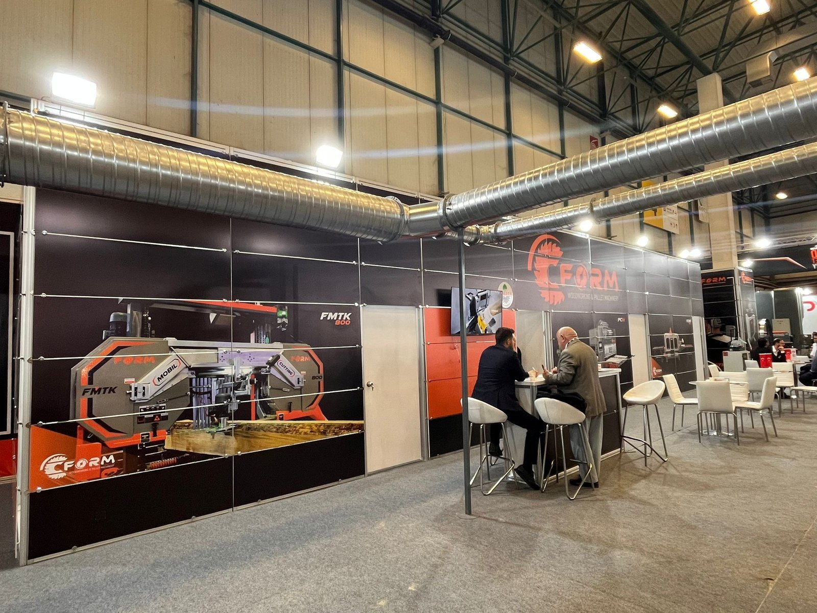 Exhibition stand installation photo 17