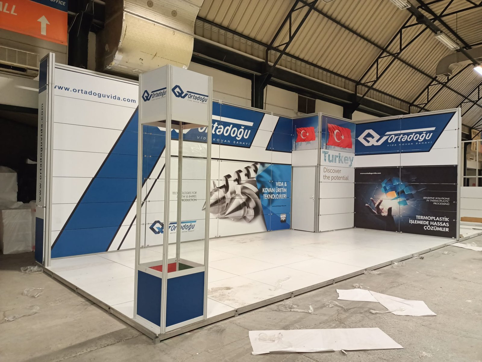 Exhibition stand installation photo 25
