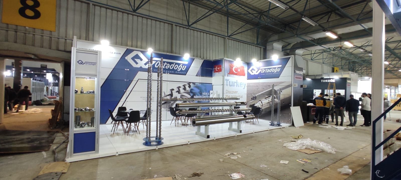 Exhibition stand installation photo 47