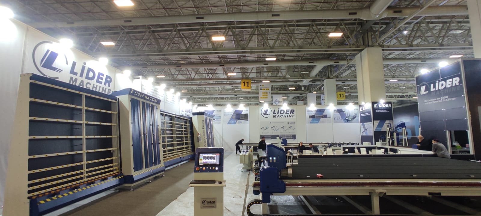 Exhibition stand installation photo 50