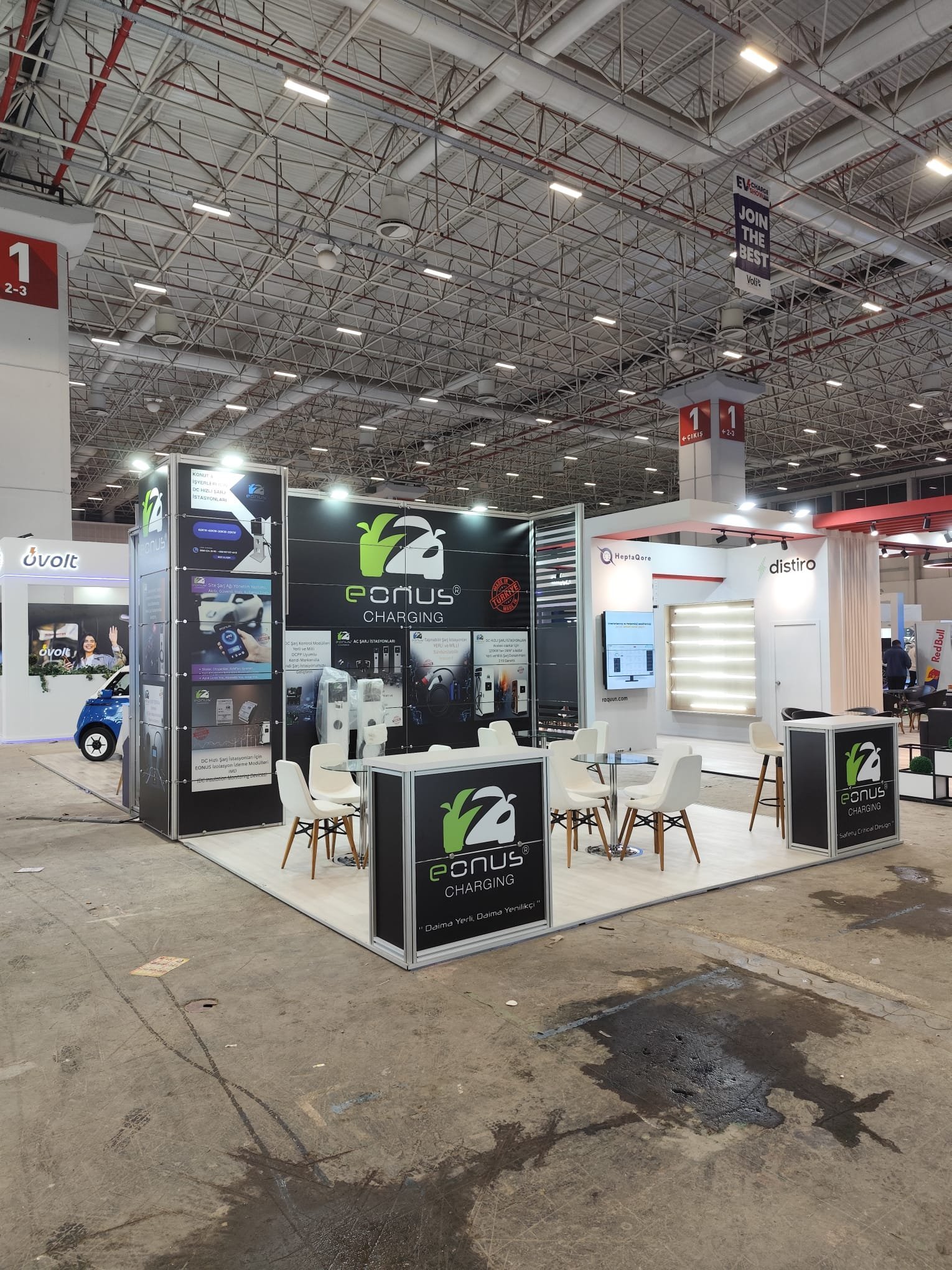 Exhibition stand installation photo 59