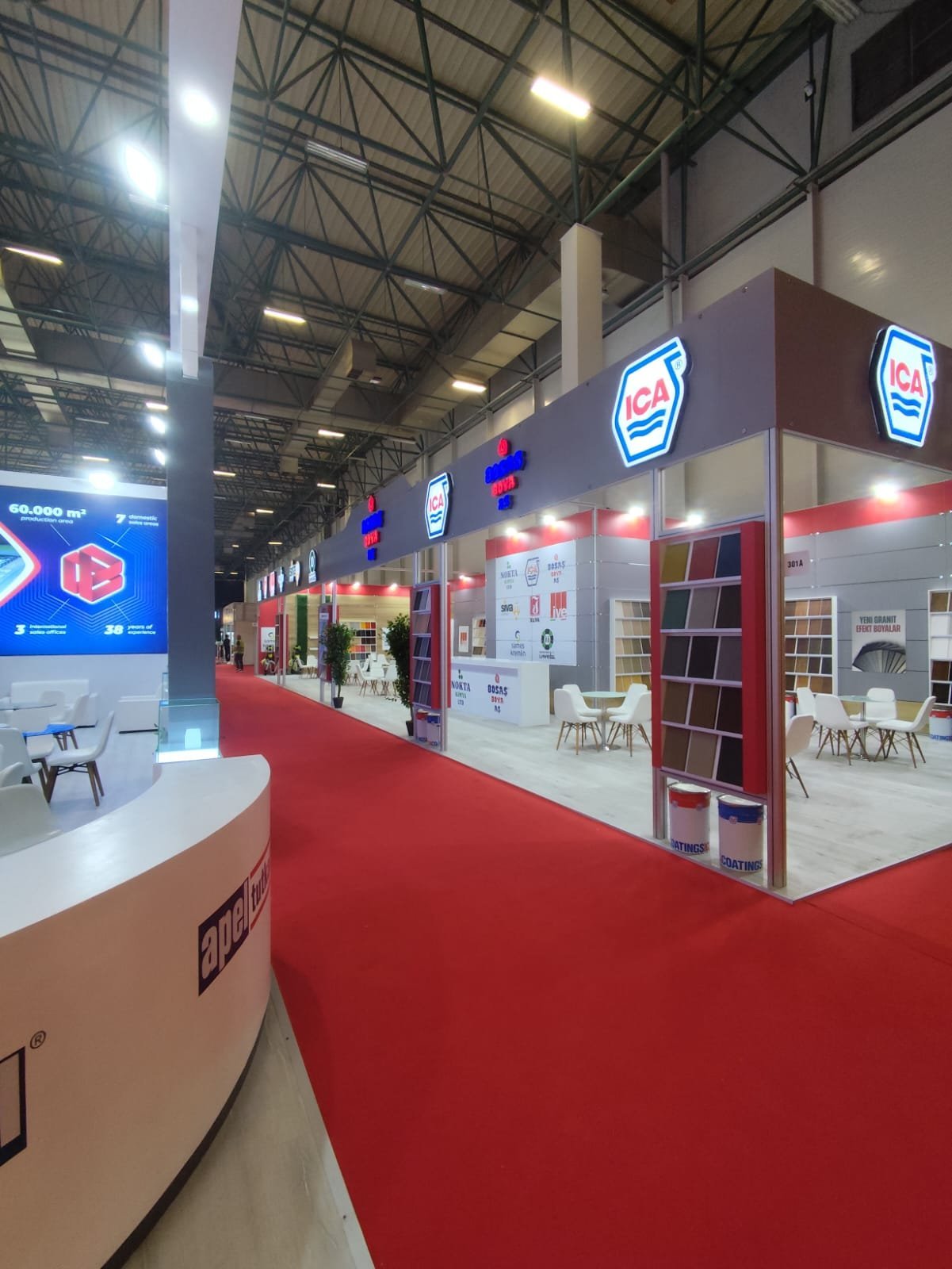Exhibition stand installation photo 60